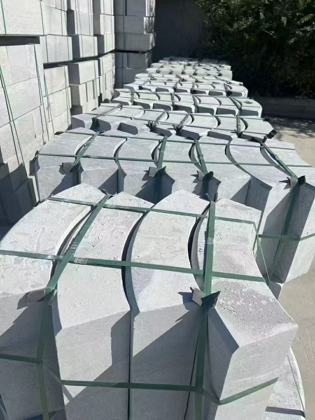 梧州 芝麻灰弧形路沿石