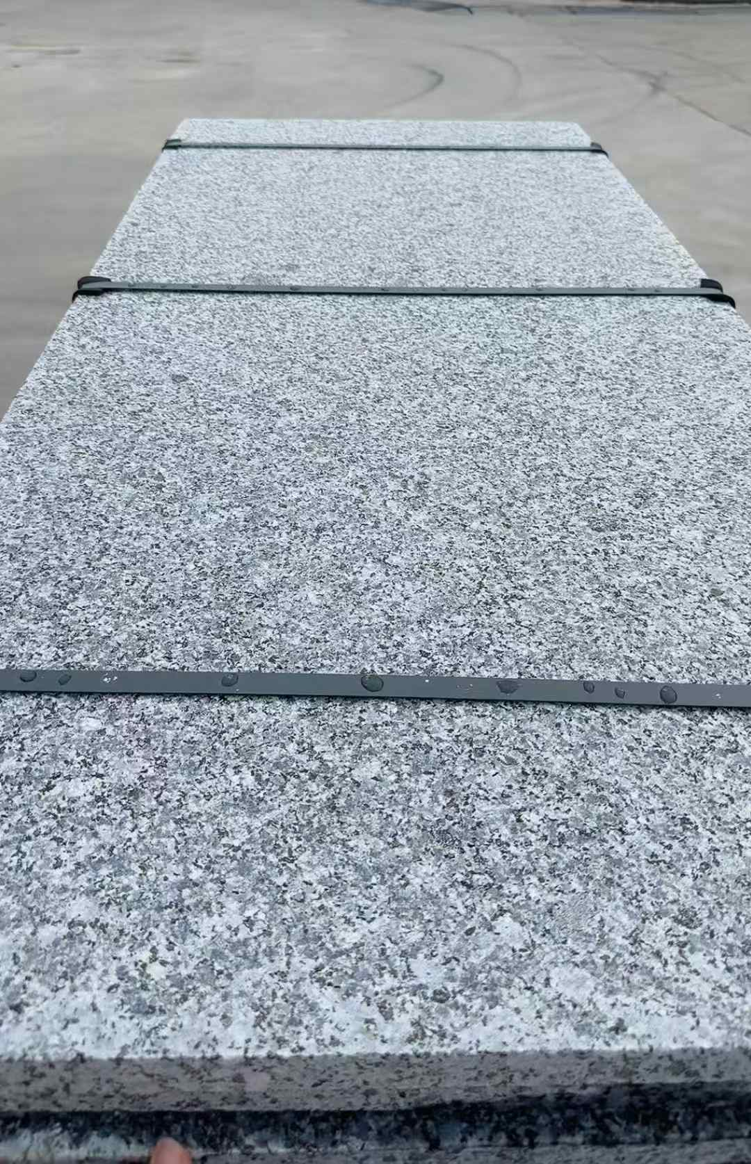 梧州 芝麻黑火烧面毛板，条板，半成品